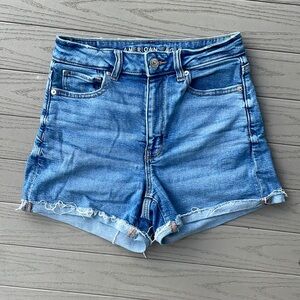 AEO Light Wash High Rise Denim Mom Short